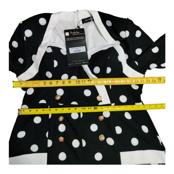 Women Black White Polka Dot V-Cut Line Romper w/Pockets back Zipper. Size 1X NWT - Picture 8 of 16